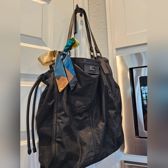 ✨Authentic✨ 😍BURBERRY😍 - Picture 2 of 10